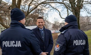 Warszawski ratusz przekazał mieszkania dla policjantów...