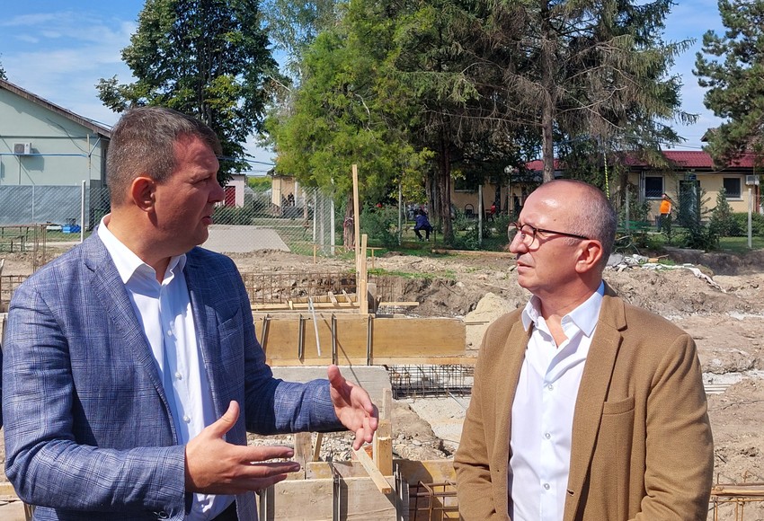 Predsednik pokrajinske vlade Igor Mirović obišao je Dom za duševno obolela lica u Čurugu