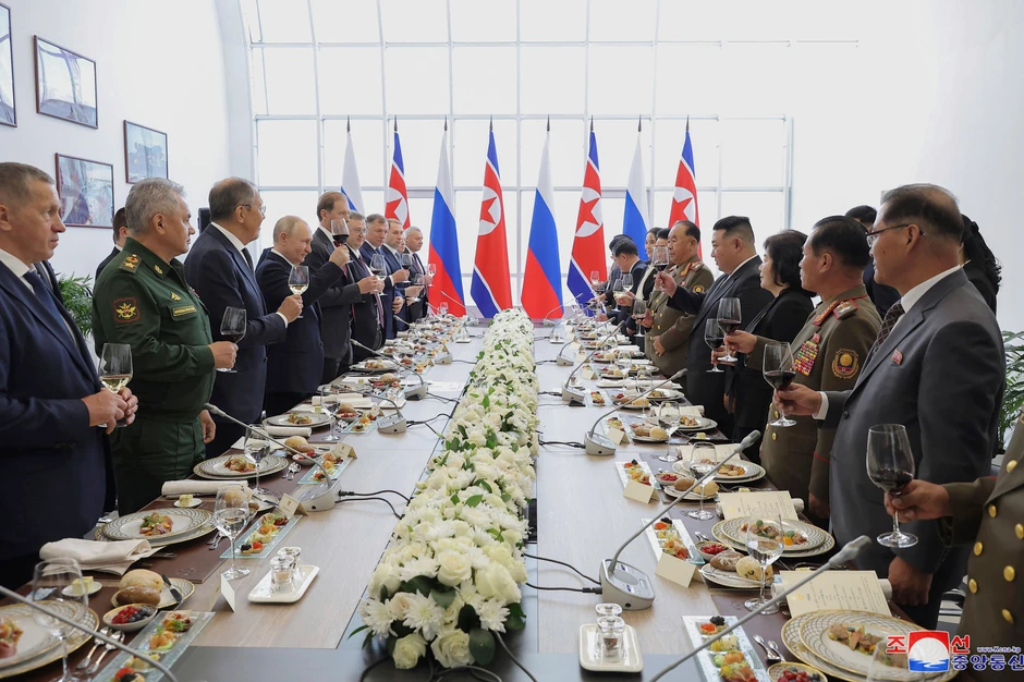 Razgovori Vladimira Putina i Kima Džong Una na kosmodromu Vostočni 13. septembra