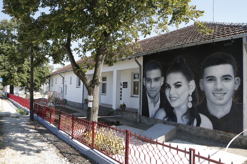 Školsko dvorište u Duboni