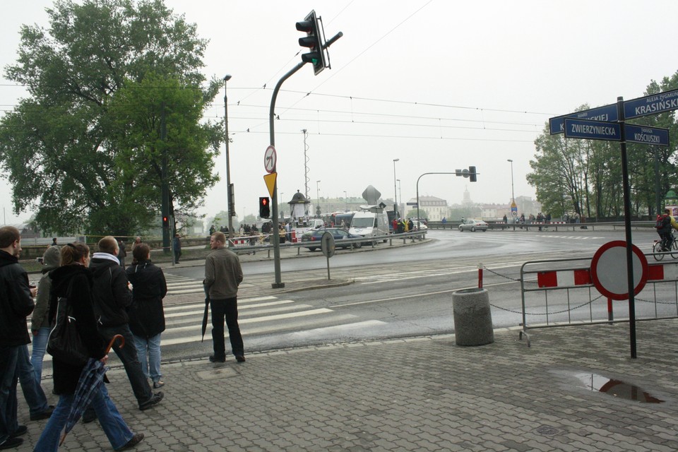 WISŁA KRAKÓW DĘBNICKI MOST POWÓDŹ