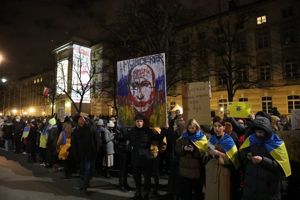 Manifestacje solidarnościowe z Ukrainą w Warszawie, 25 lutego