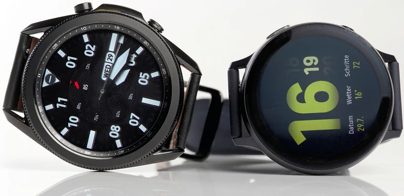 45-milimetrowy wariant Galaxy Watch3 ma obrotową lunetę z ząbkowaną krawędzią, natomiast poprzednik Galaxy Watch Active 2 nie ma fizycznego pierścienia wokół ekranu. Wokół wyświetlacza znajduje się luneta cyfrowa, która reaguje na dotyk