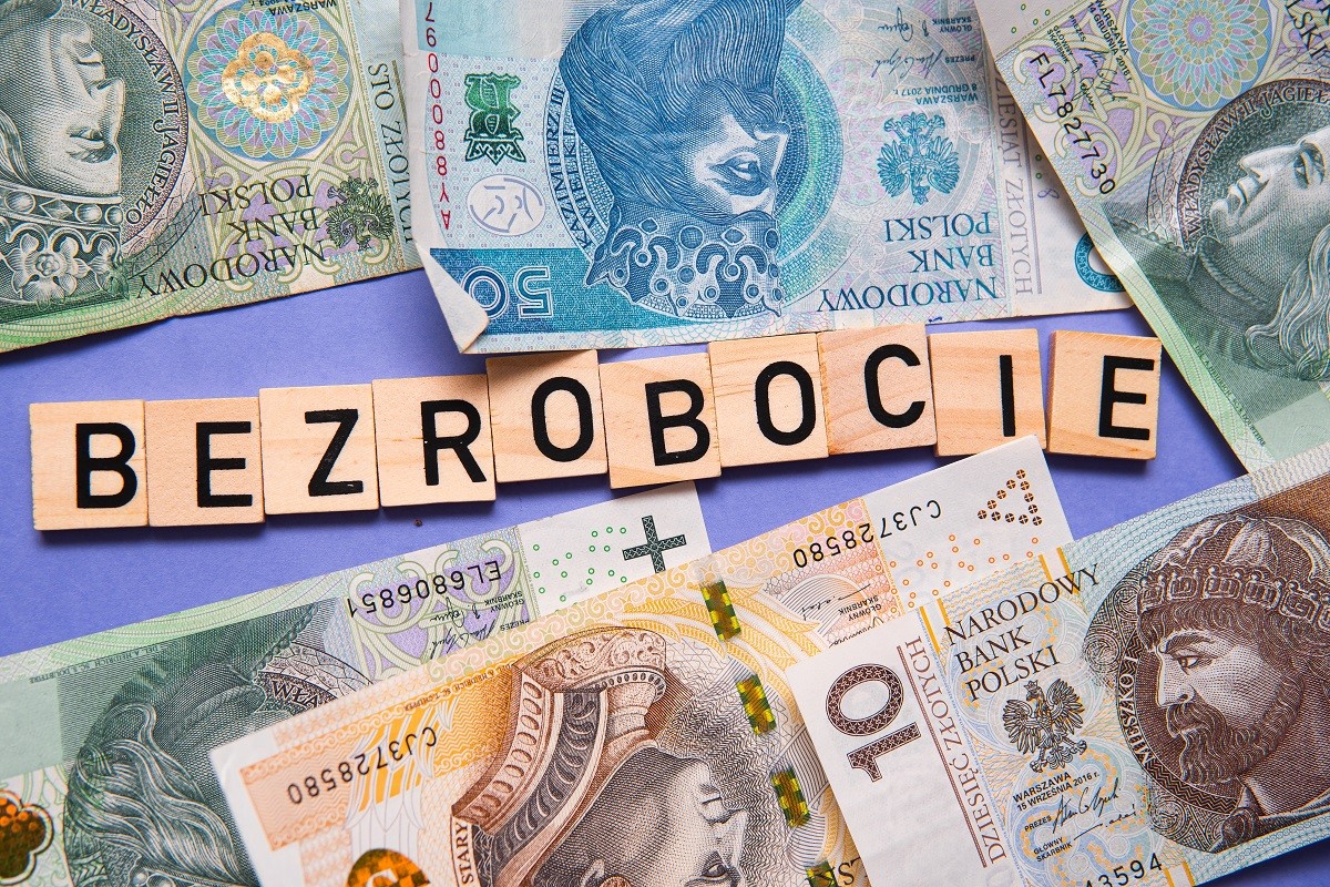 Przyczyna utraty świadczenia pielęgnacyjnego nie ma znaczenia dla otrzymania zasiłku dla bezrobotnych