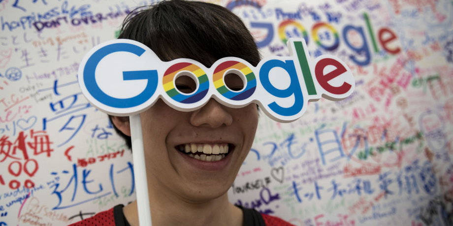 Google podjął decyzję o skasowaniu aplikacji do tzw. terapii konwersyjnej w niecałą dobę po tym, jak organizacji Human Rights Campaign postanowiła o wycofaniu technologicznego giganta z zestawienia Corporate Equality Index