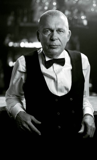 Założyciel zespołu Raz Dwa Trzy: Lubię emocje, ale kiedy nie mają wpływu na rozum [WYWIAD]