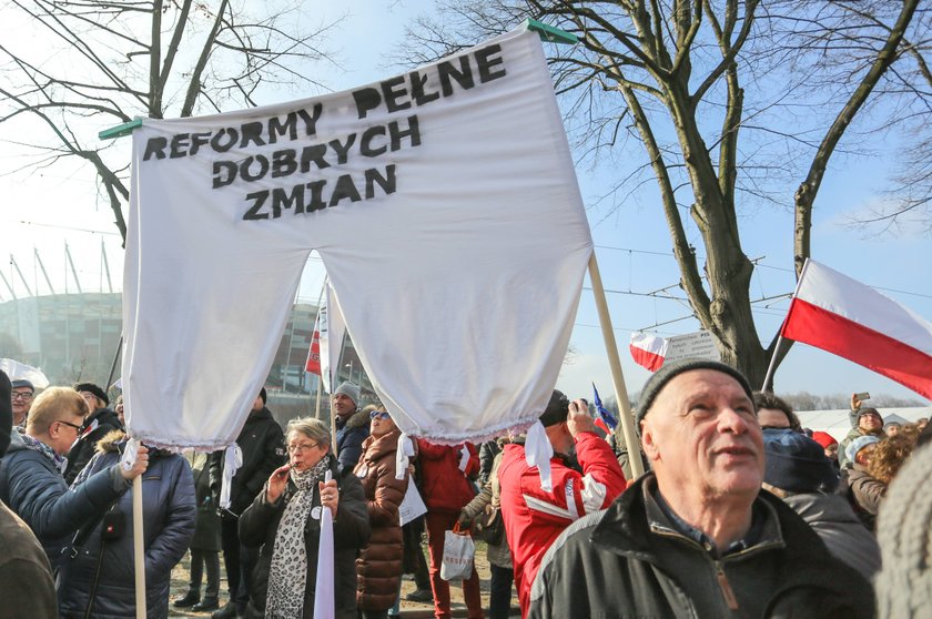 Manifestacja KOD w Warszawie