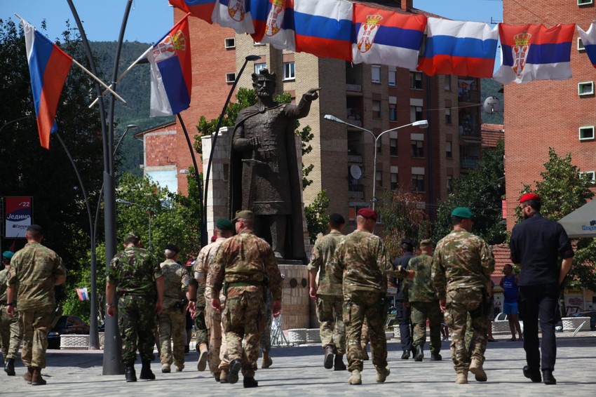 KFOR u Kosovskoj Mitrovici