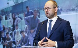 Przydacz w BBC: Ryzyko eskalacji kryzysu migracyjnego jest wysokie