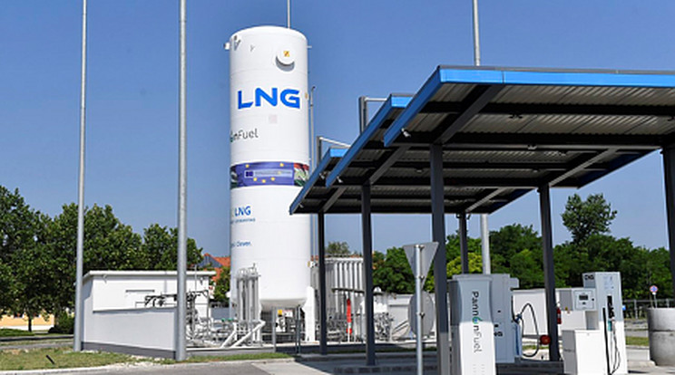 A megállapodás szerint az USA év végéig közel15 milliárd köbméter LNG-t szállítana Európába /Fotó: MTI/Illyés Tibor