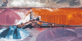 Pożegnanie z petroświatem. Zapominamy, że podstawą świata wirtualnego są rzeczy fizyczne