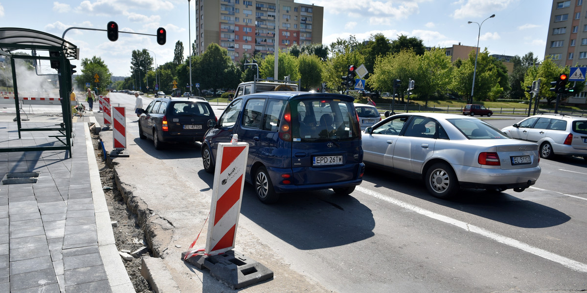 Robią asfalt na Retkini