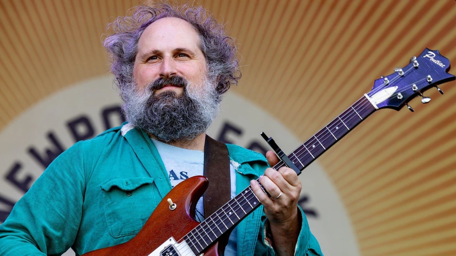 Džoš Kaufman kaže da je njegova pesma nastala uz pomoć veštačke inteligencije zvučala kao „demo snimljen na kasiju sa tekstom na lošem engleskom“. | Foto: Getty Images