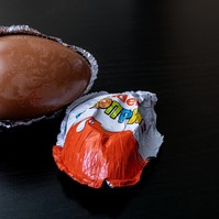 Kiderült, hogyan kerülhetett szalmonella baktérium a Kinder csokiba