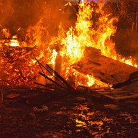 Hatalmas tűz volt Újpesten szombat hajnalban
