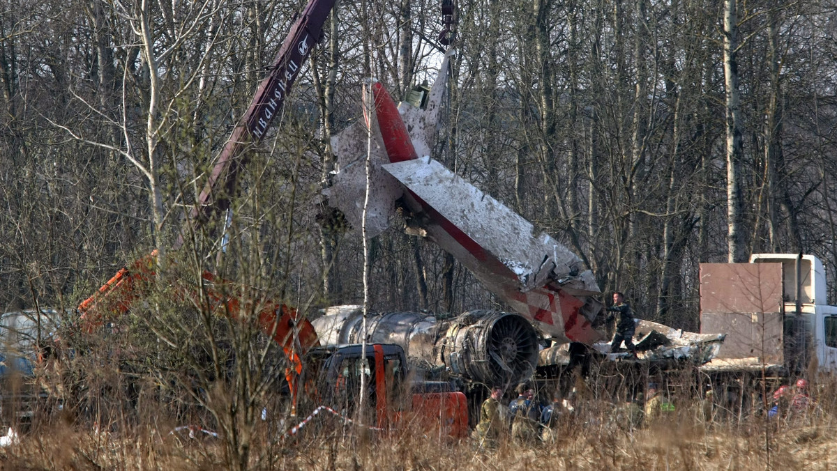 Miesiąc przez katastrofą samolotu Tu-154 polska ambasada w Moskwie informowała MSZ, że lotnisko w Smoleńsku nie jest przygotowane do przyjmowania samolotów - takie informacje wynikają z dokumentów do jakich dotarł tygodnik "Wprost"