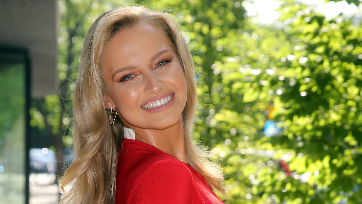 Karolina Pisarek w butach za ponad 5 tysięcy. W sieciówce kosztują 200 zł - Vimarsana News