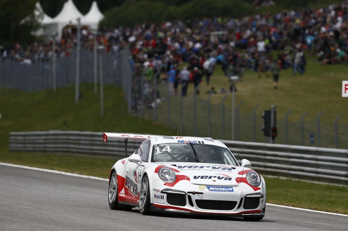 Kuba Giermaziak w Porsche