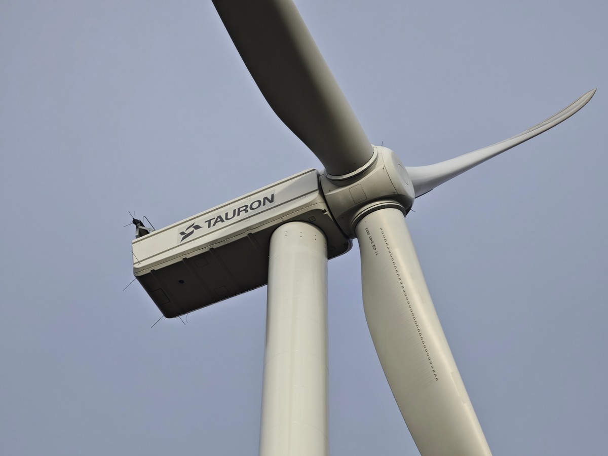 Tylu Polaków opowiada się za ustawą wiatrakową [SONDAŻ]