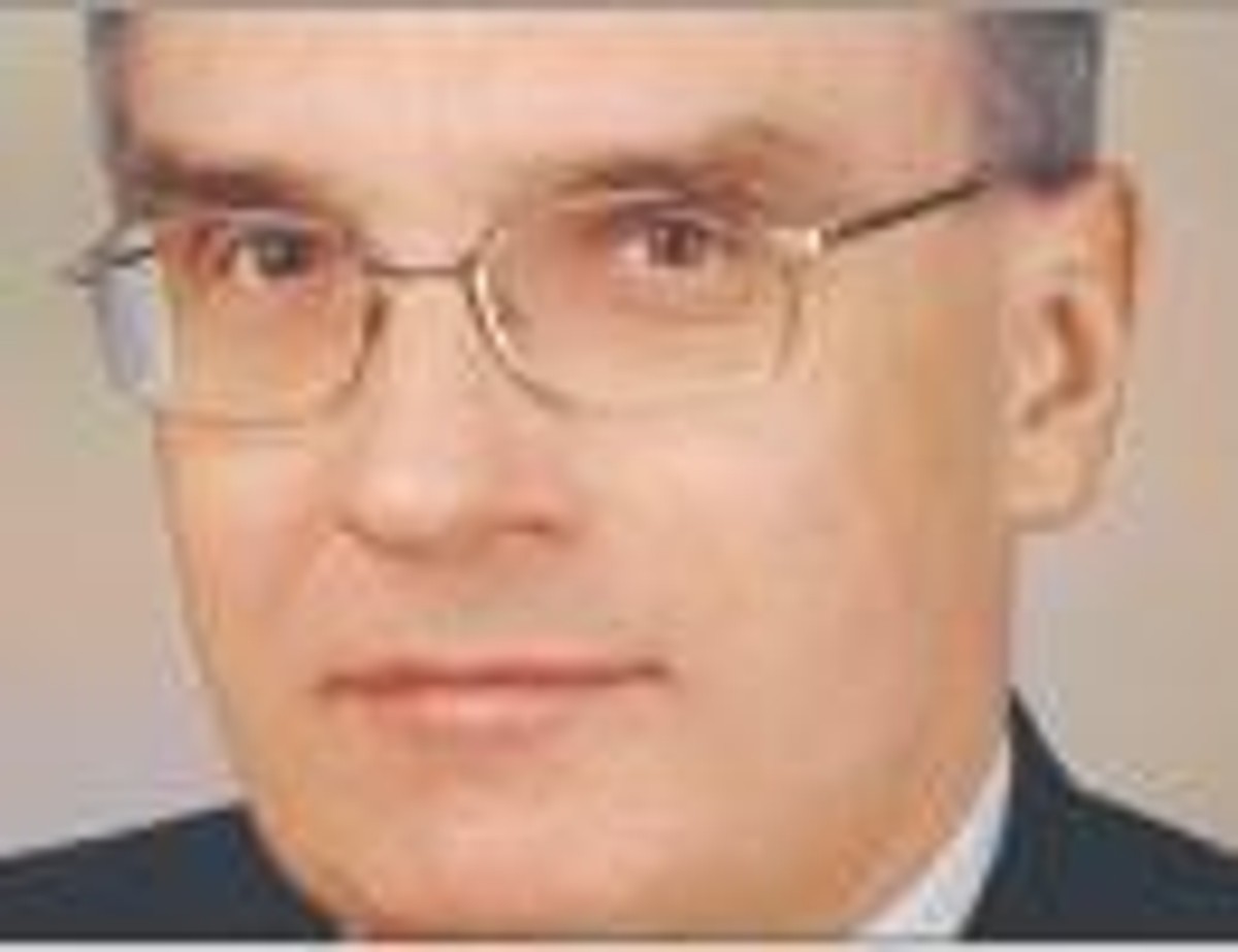 Politycy grają na czas, a ludzie tracą cierpliwość - opinie ekonomistów