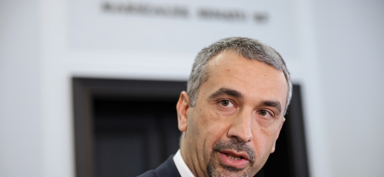 Pęk: Senat ukrywa przed opinią publiczną informacje o premiach i nagrodach