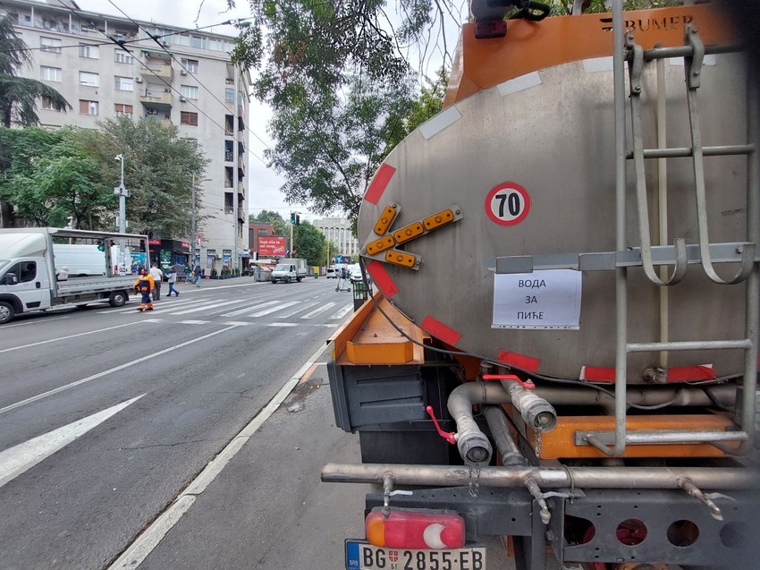 Postavljene cisterne za vodu