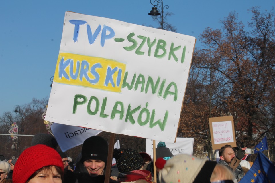 Manifestacje KOD w obronie wolności. Najciekawsze transparenty