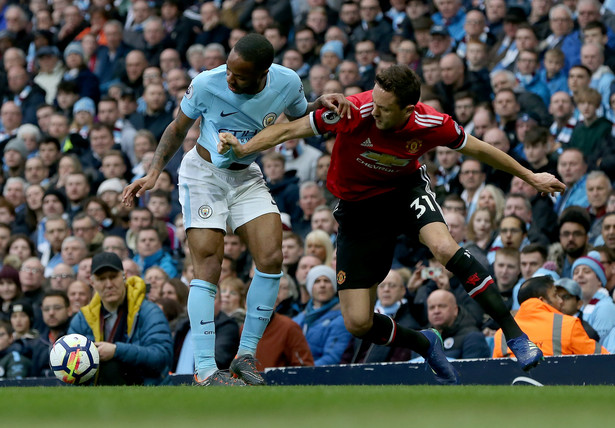 Kibic przegrał zakład, w którym stawką była jego... żona. Wszystko przez wygraną United w derbach Manchesteru