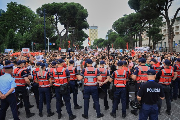 "ALBANIJA ĆE NASTAVITI IZGRADNJU ODMARALIŠTA DŽARE