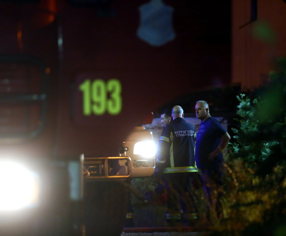 zapalili se napušteni vagoni u Rakovici