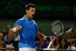 Djoković zagra z Isnerem w półfinale Miami