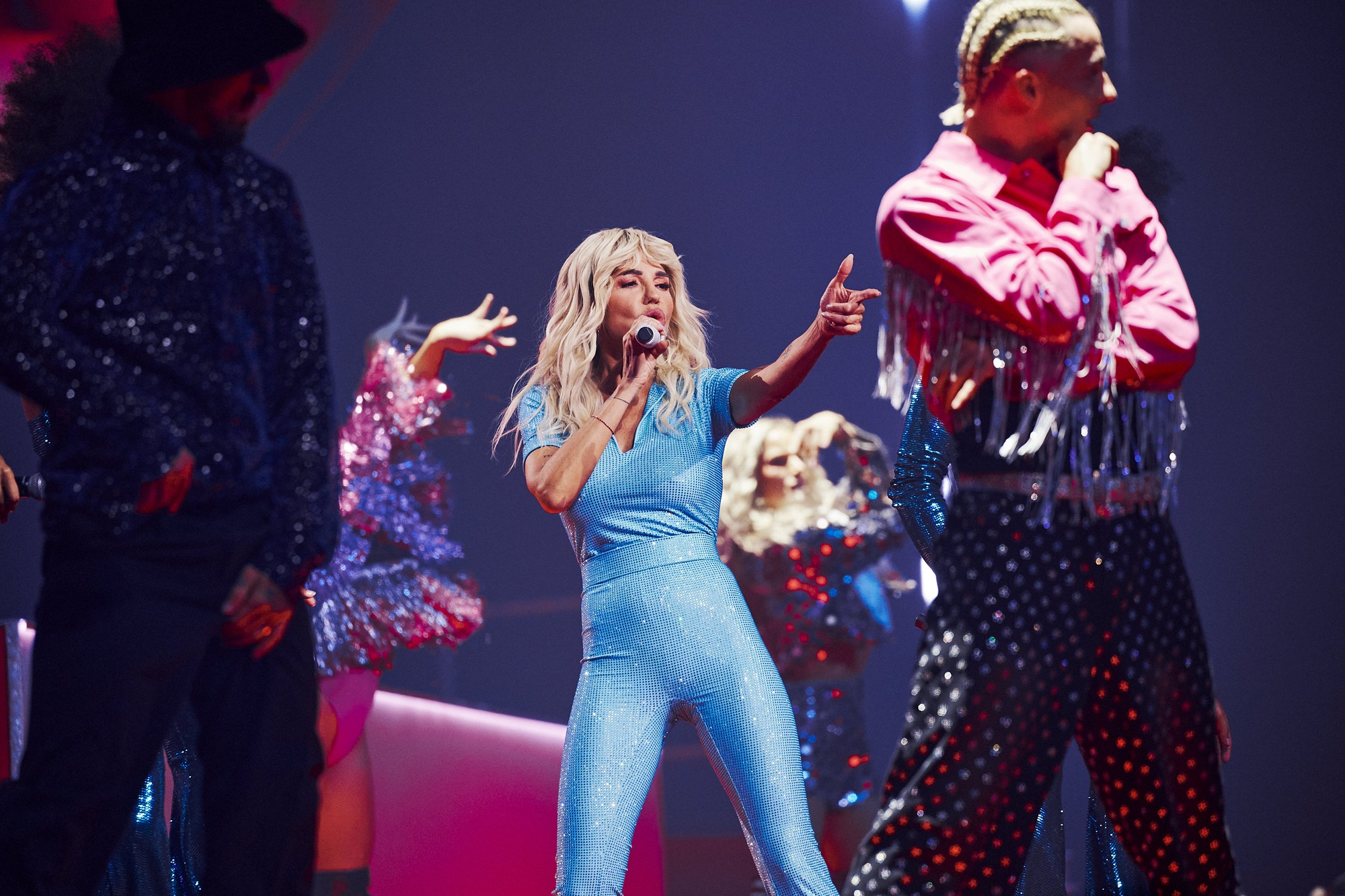 Speváčka Dara Rolins.