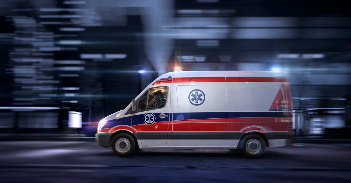 Resort zdrowia przedłuża fikcję karetek z lekarzem