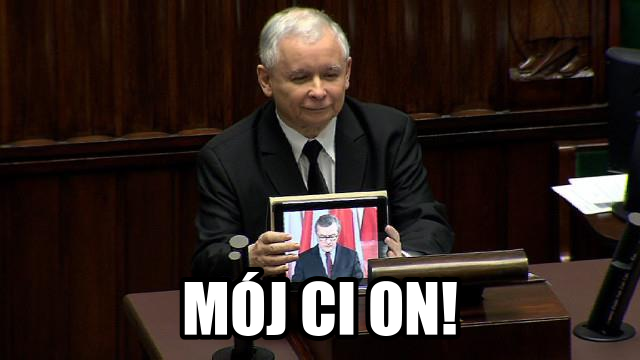 Kaczyński z tabletem. Gliński na tablecie. Pierwsze memy w internecie