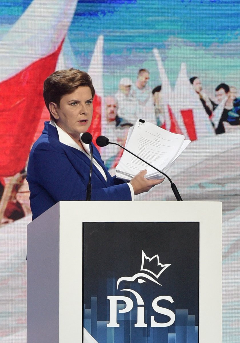 Szydło: Skandal! Polski rząd oszukał grupę Wyszechradzką