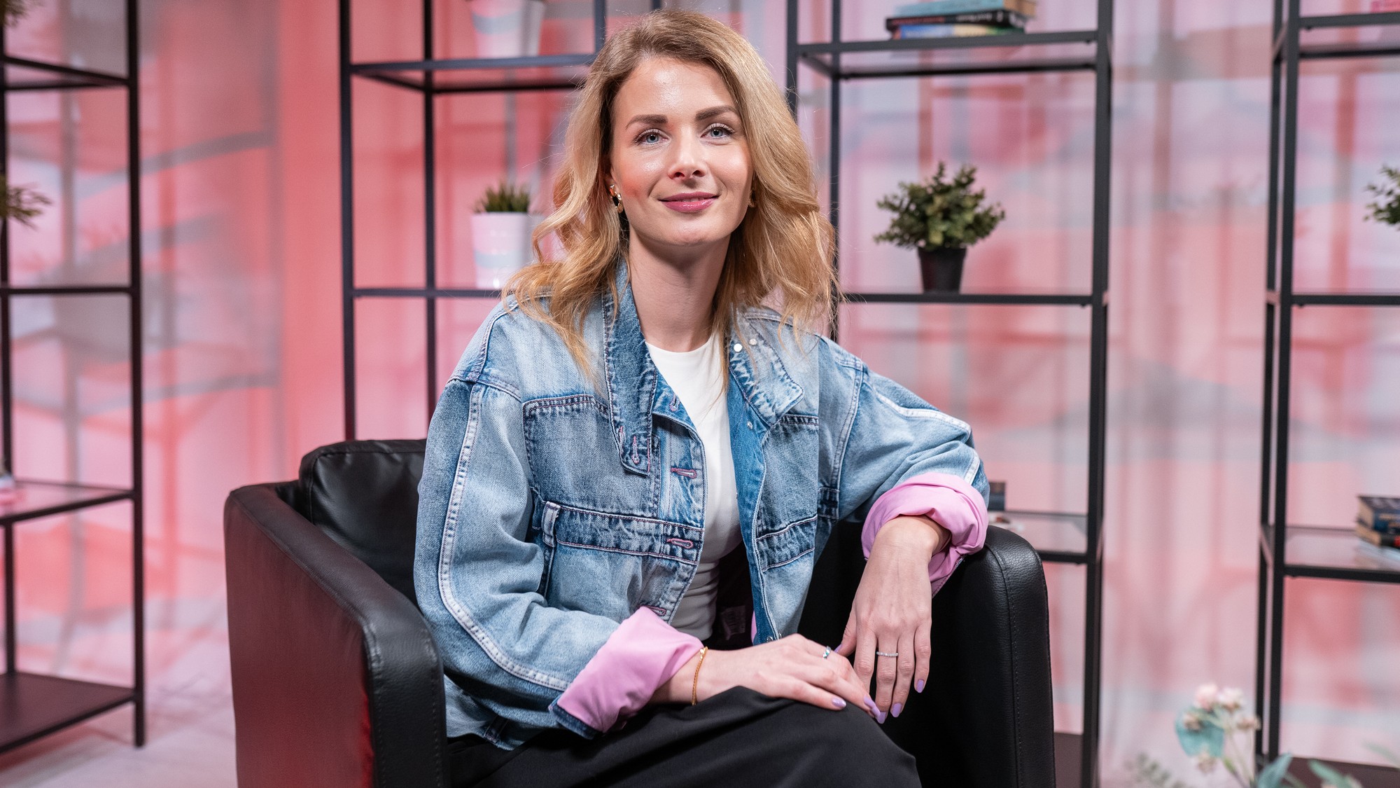 Speváčka a manažérka Andrea Sulovská.