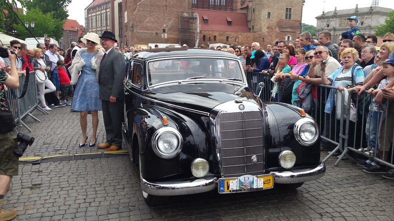 Mercedes 300 Adenauer z 1954 r.