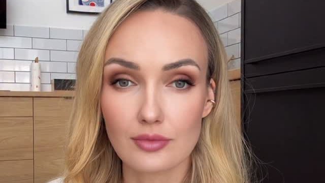 Moderátorka a redaktorka Alena Stračiaková.