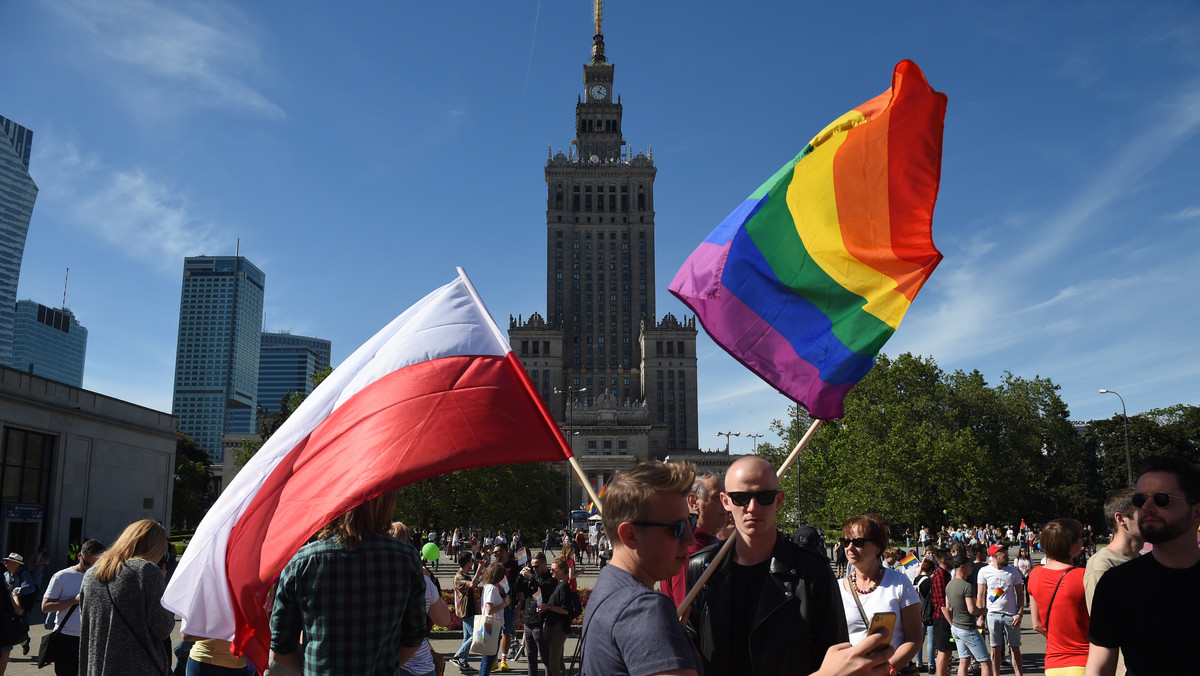 Parada Równości to radosne święto, ale też okazja, by zwrócić uwagę społeczeństwa na polityczne postulaty, ważne dla dyskryminowanych społeczności – mówili organizatorzy Parady na konferencji prasowej poprzedzającej to wydarzenie.