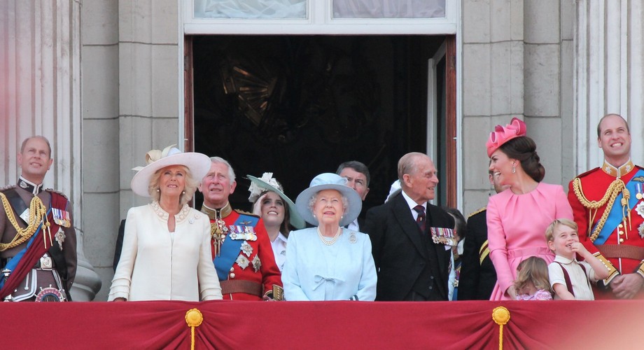 Miłość za murami. Pięć zaskakujących faktów z życia par w Pałacu Buckingham