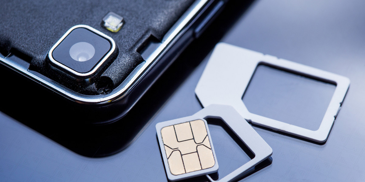 Jak wyrobić duplikat karty SIM? Ile kosztuje wymiana karty u operatora