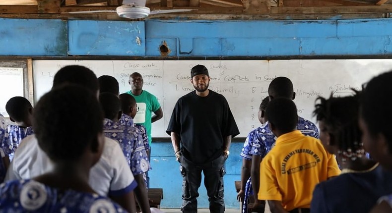  Usher meets up with basic students in Chorkor