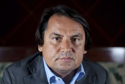 Udziały producenta Żubrówki" poszły w rosyjskie ręce. Czy rosyjski miliarder uratuje CEDC, największego producenta wódki w Polsce?