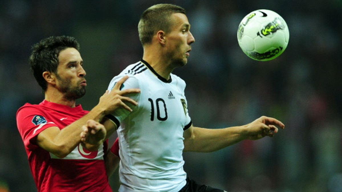 Nowy napastnik Arsenalu Londyn Lukas Podolski powiedział kilka słów o szkoleniowcu Kanonierów Arsene Wengerze. - On jest ceniony we wszystkich krajach Starego Kontynentu - stwierdził Niemiec.