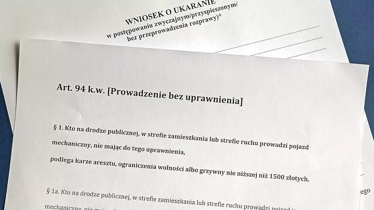 Policjanci złapali ją za jazdę bez uprawnień. 17. raz stanie przed sądem za to samo