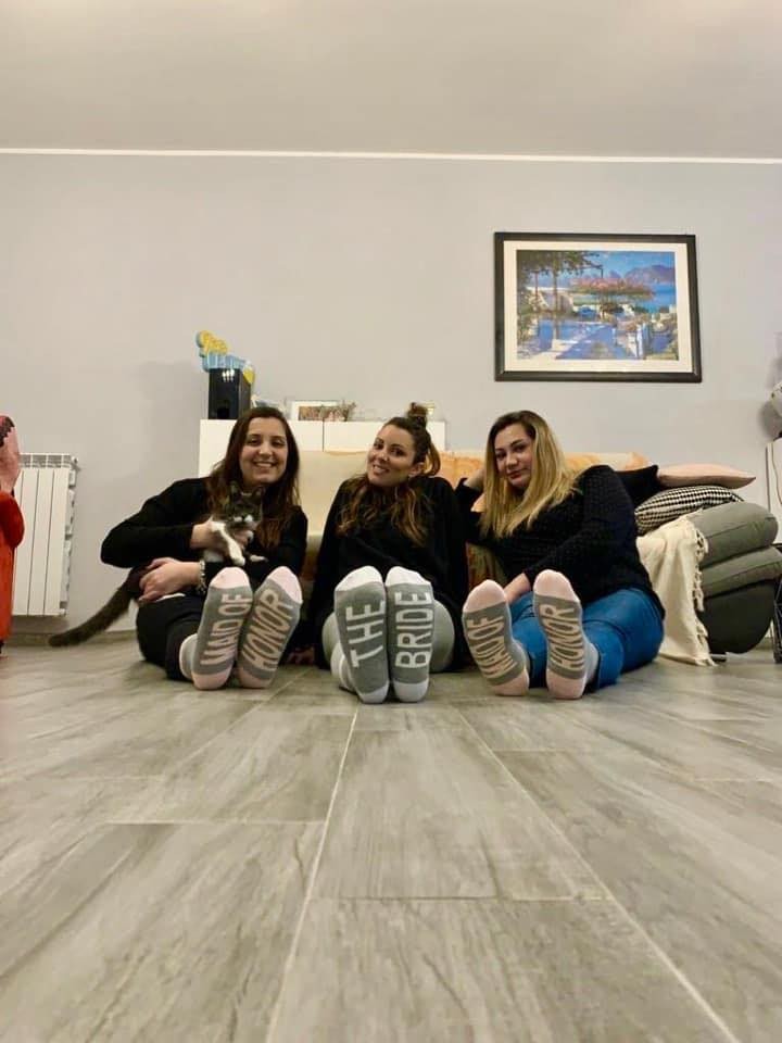 Claudia so svojimi priateľkami.