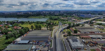 Karetka nie przejedzie nową estakadą