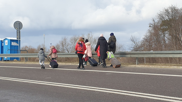 Uchodźcy na przejściu granicznym w Hrebenne-Rawa Ruska  