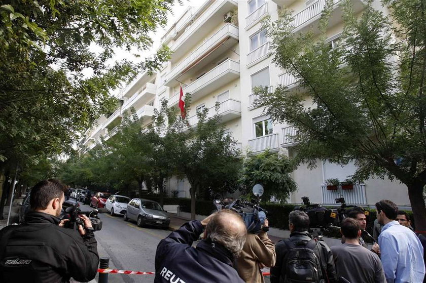 Seria bomb w ambasadach w Atenach 
