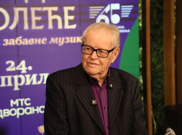 Leo Martin se pojavio sa suprugom Vasjom u Beogradu! Skoro pola veka su u braku! (Foto)